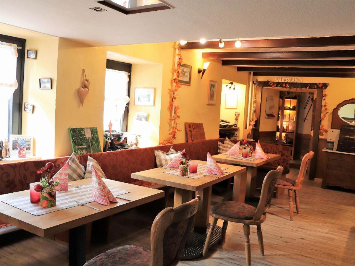 Отель Cafe-Restaurant Vedder Herscheid Экстерьер фото